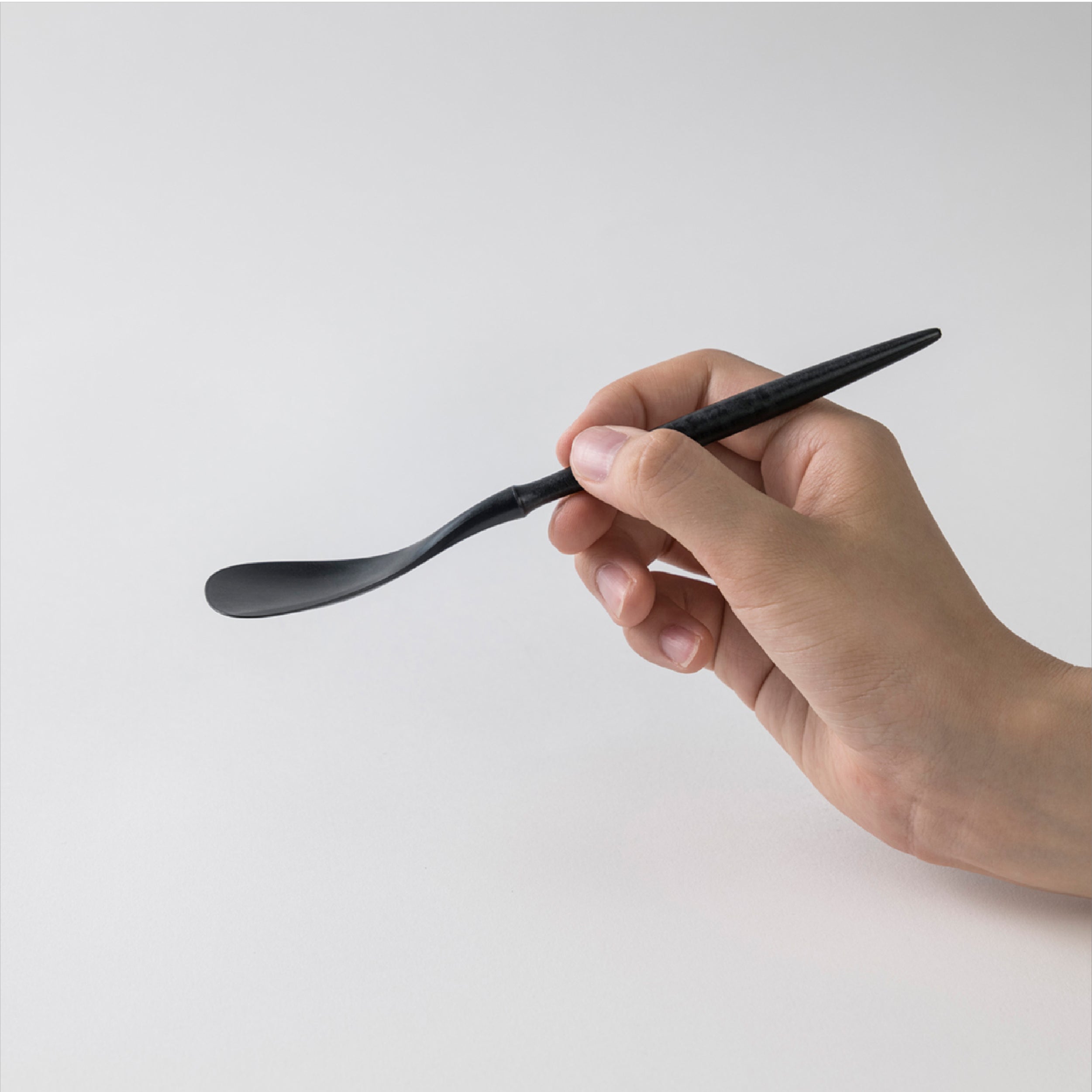 Dessert Spoon (17cm)